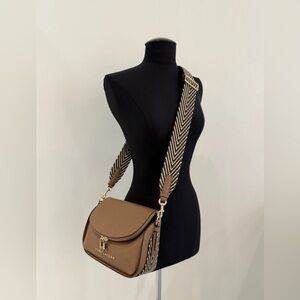 NWT Marc Jacobs groove leather mini messenger - cognac